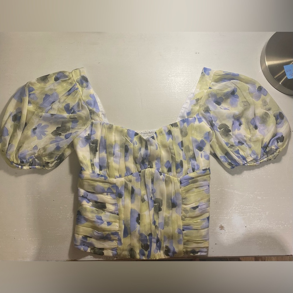 Abercrombie & Fitch Ruched Sleeve Top (NWT)